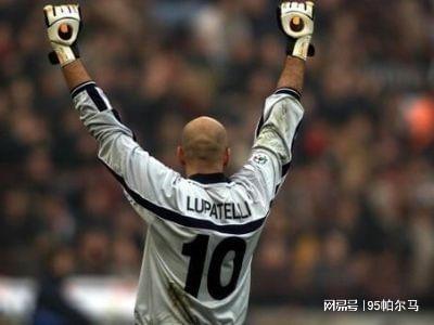 PP电子(中国)-穿10号的门将，在罗马熬不出头，在意甲踢2个赛季好球，37岁退役