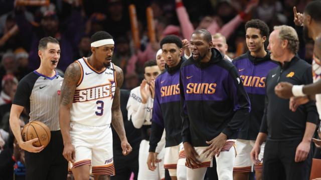 PP电子(中国)-圣诞大战止跌回升，太阳双星闪耀拿到急需的胜利