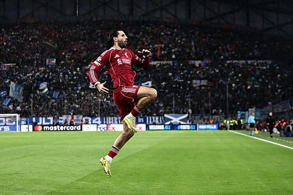 PP电子(中国)-3-0！萨拉赫失单刀，索博斯洛伊致敬小罗，利物浦剑指欧冠16强