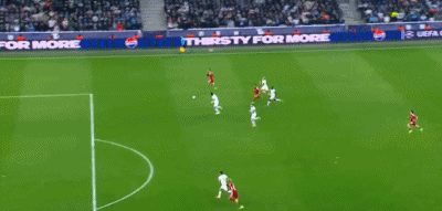 PP电子(中国)-3-0！萨拉赫失单刀，索博斯洛伊致敬小罗，利物浦剑指欧冠16强