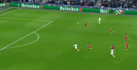 PP电子(中国)-3-0！萨拉赫失单刀，索博斯洛伊致敬小罗，利物浦剑指欧冠16强