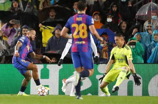 PP电子(中国)-进不了球的毛病快让巴萨小组赛被淘汰了