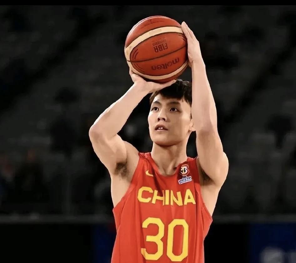 PP电子(中国)-广东3消息!徐杰伤情更新,杜锋遭外援指控,朱芳雨引援目标曝光