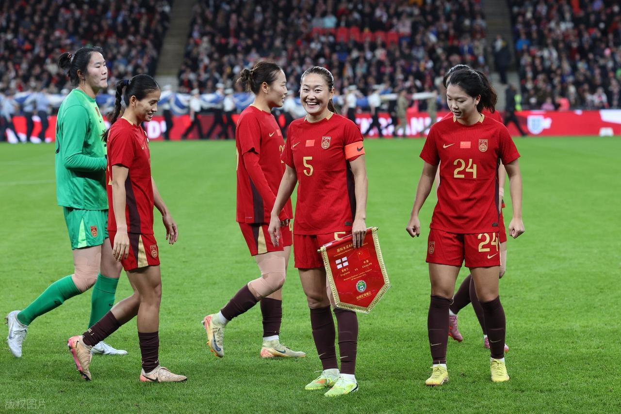 比赛还没开打,中国女足先迎来两个坏消息,球迷担忧!