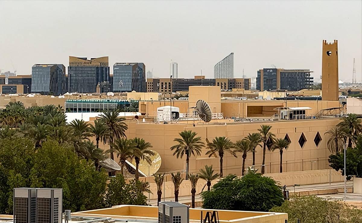 PP电子(中国)-特朗普撂挑子不干了，以色列连俄大楼都敢炸，普京把话说得很清楚