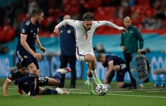 1624058971862003891.jpg PP电子(中国)-英伦德比闷战收场 三狮拖沓保守遭名宿群嘲