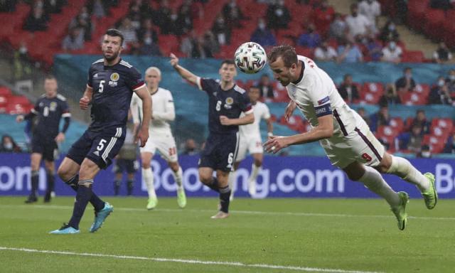 1624059127520071033.jpg PP电子(中国)-英伦德比闷战收场 三狮拖沓保守遭名宿群嘲