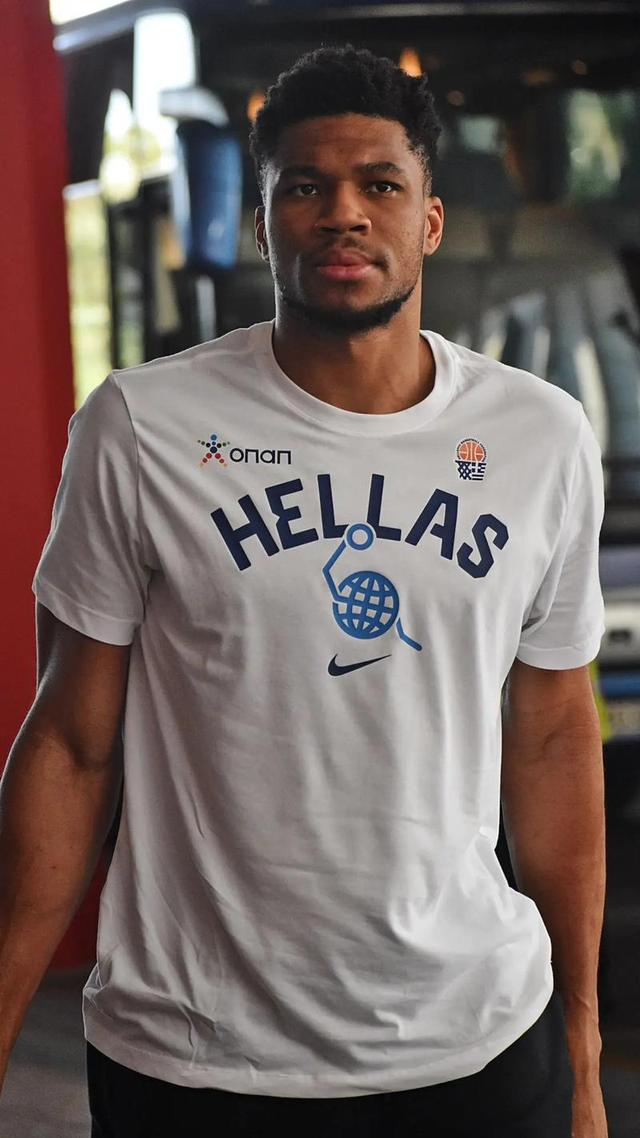 PP电子(中国)-中断了！字母哥保持7年的NBA纪录，续不上了，5412万年薪摆上货架|吉安尼斯·安特托孔波|雄鹿|扬尼斯-阿德托昆博|圣安东尼奥马刺队|密尔沃基雄鹿队_新浪体育_新浪新闻